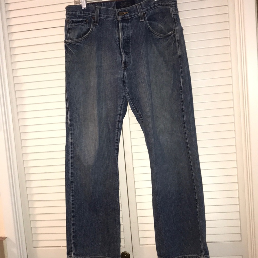 4th- Levis Jeans - Picture 2 of 7